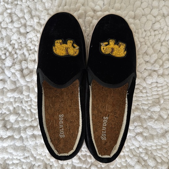 SOLUDOS black velvet slip on shoes size 7 beaded elephants - Picture 5 of 7